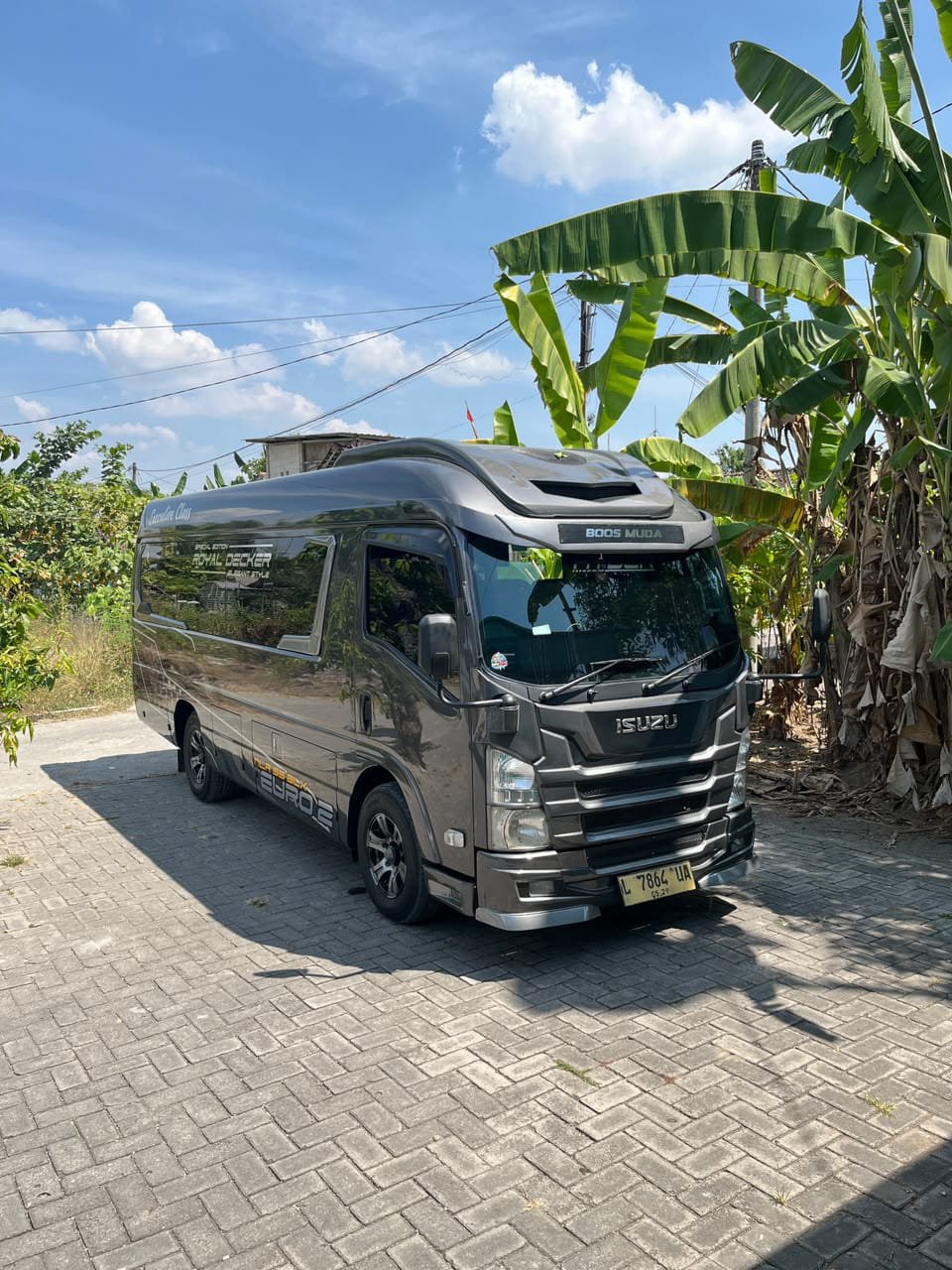 Isuzu Elf Long Coaster 17-21Seat